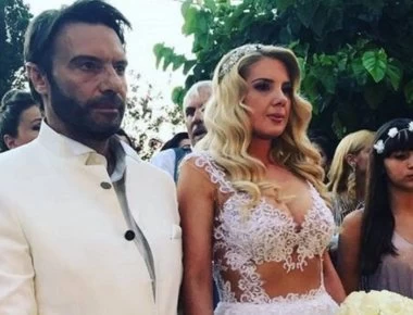 Ο Στράτος Τζώρτζογλου δεν ήθελε με τίποτα να βγάλει τη βέρα του - «Κόκκαλο» η Σταματίνα Τσιμτσιλή (βίντεο)